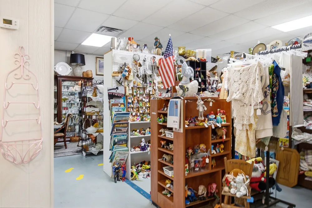 Small Town Antique Mall · photo 2
