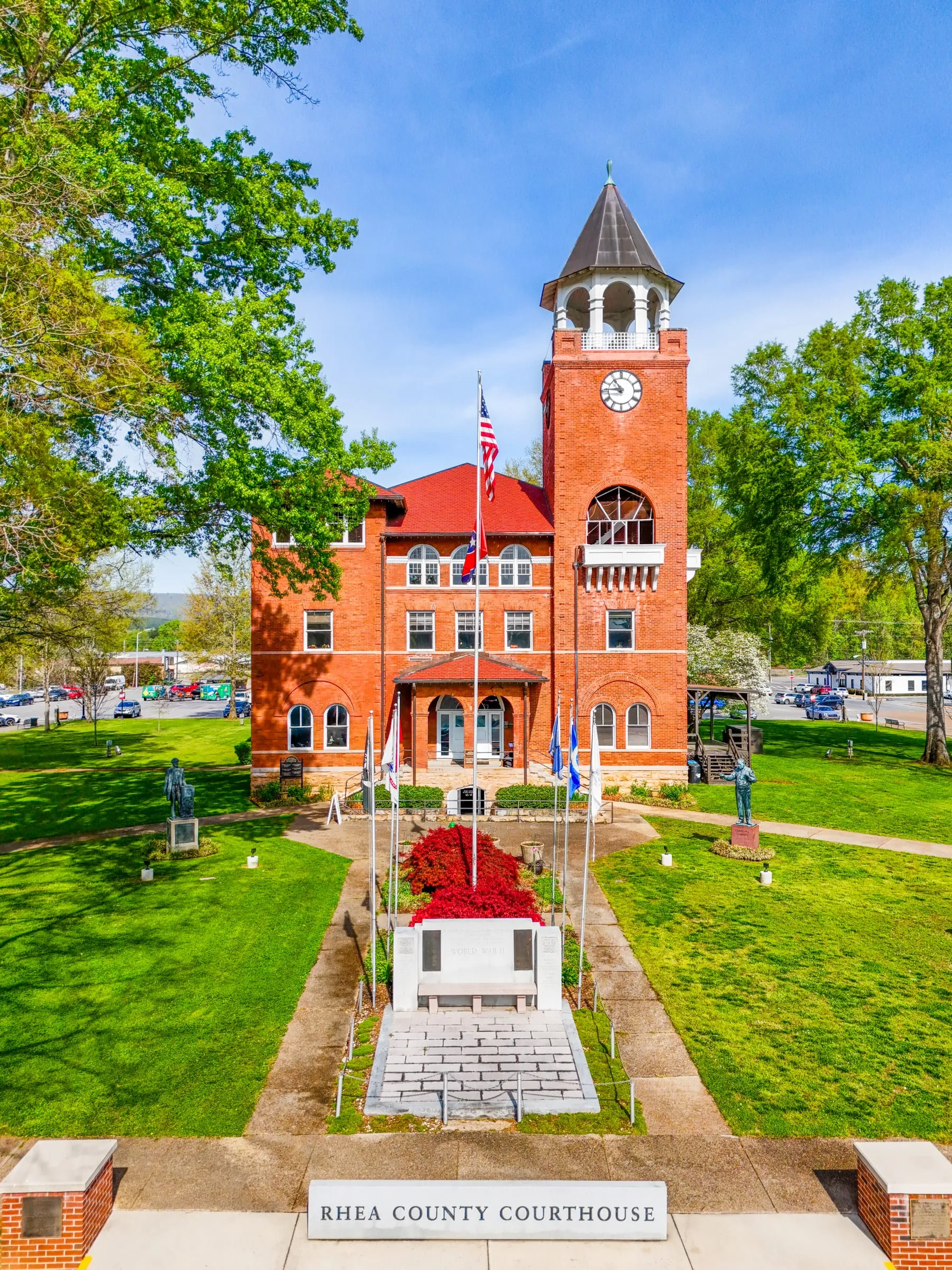 Dayton: courthouse front