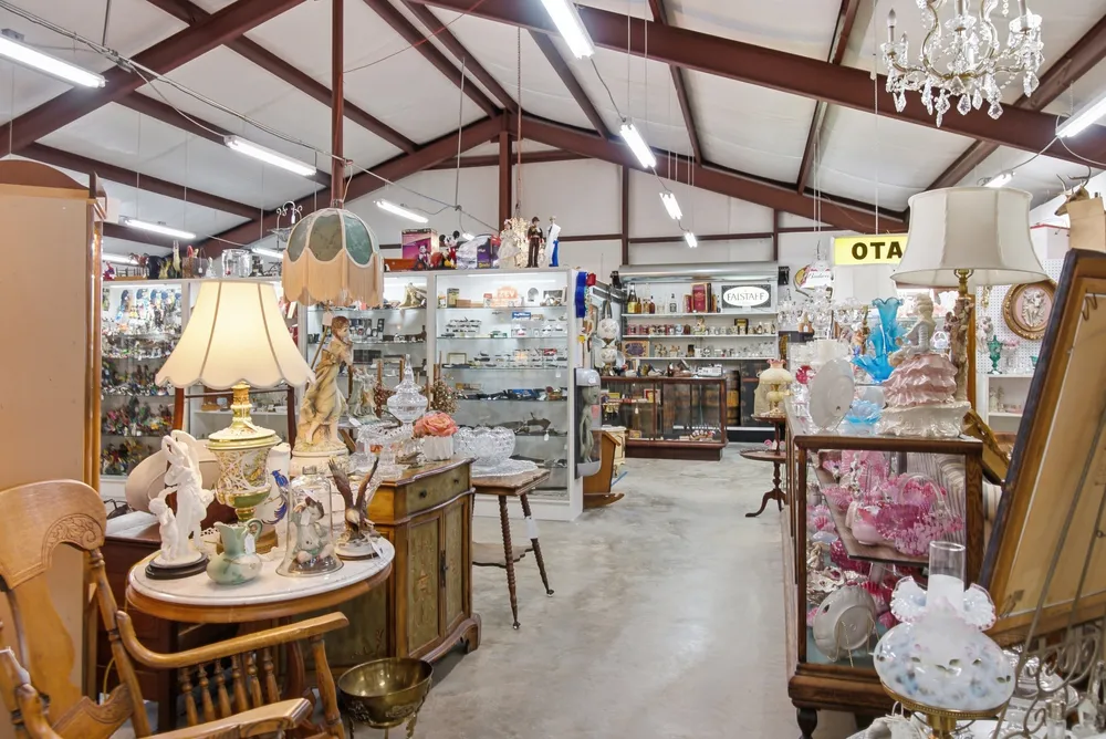 Small Town Antique Mall · photo 6